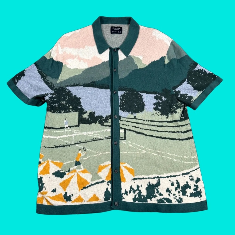 Abercrombie Men’s Medium Tennis Getaway Scenic Graphic sweater button down
